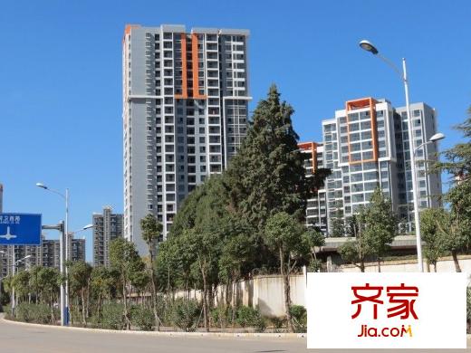 滇池源居外景图