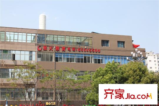 同德昆明广场项目周边配套