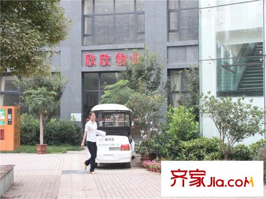 银河湾小区内物业