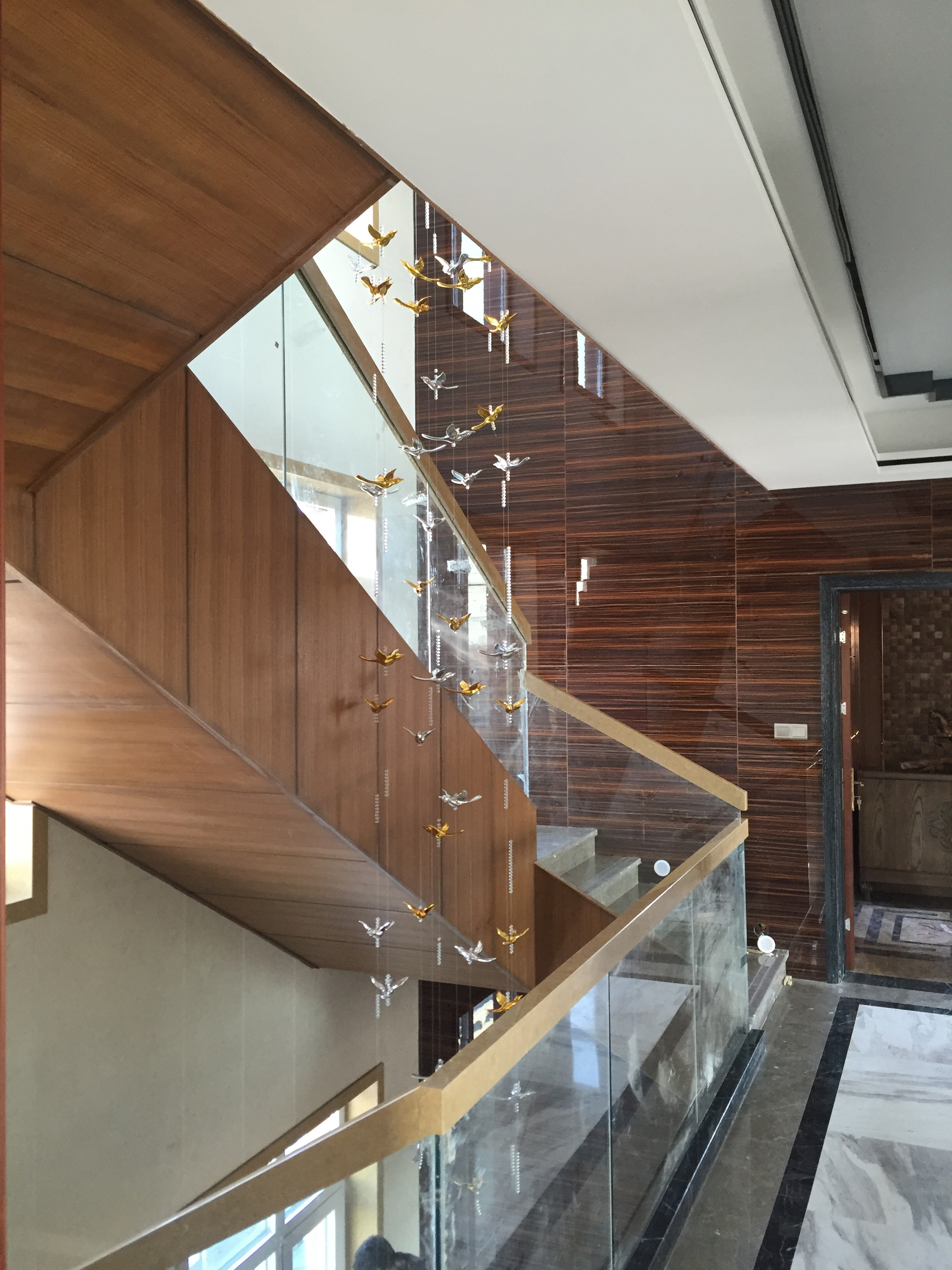 新中式别墅装修楼梯设计