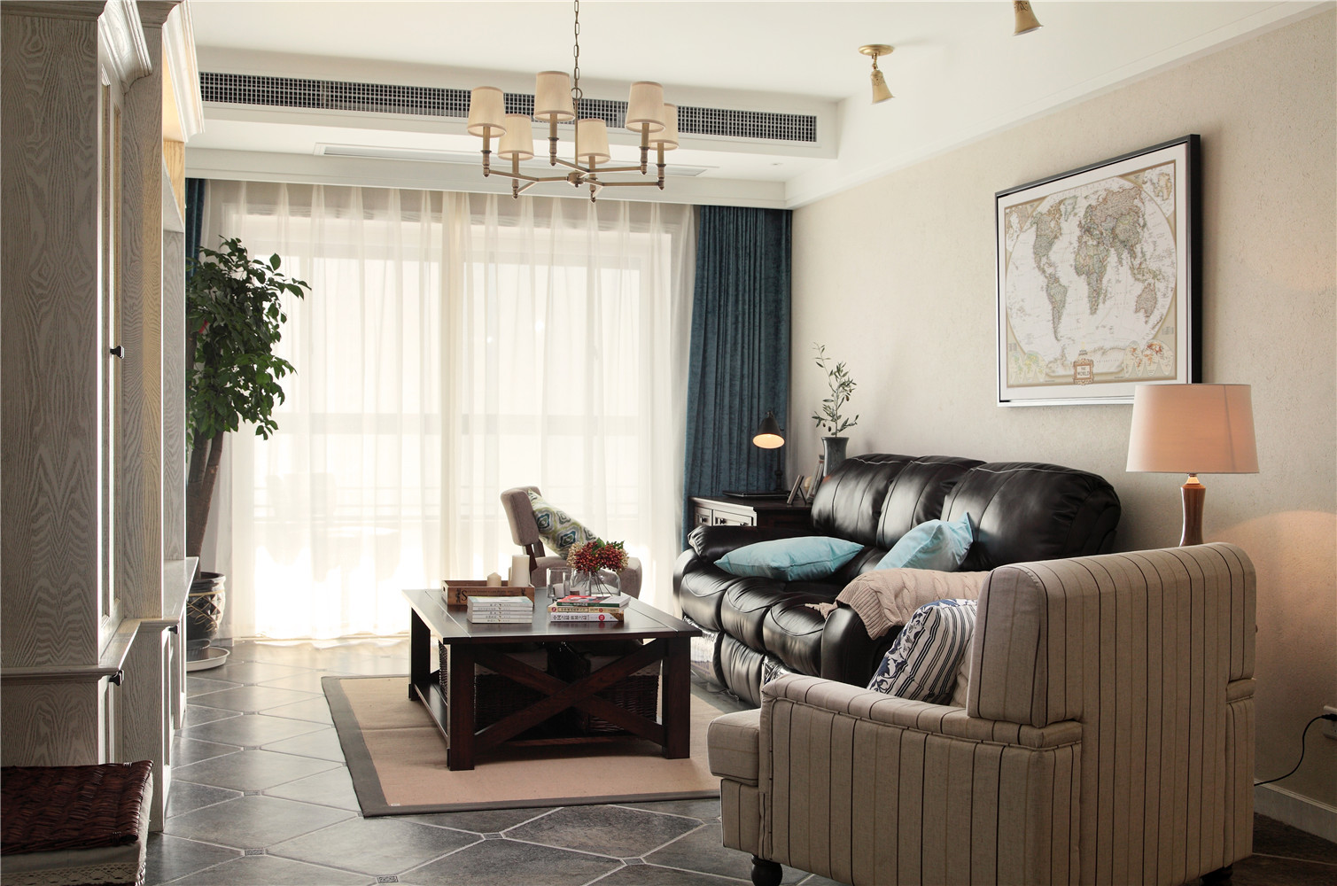 120平美式风格家沙发背景墙图片