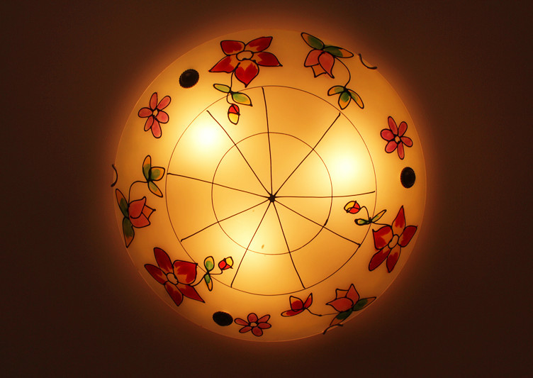 手绘油画吸顶灯,复古彩色灯饰.这个放在主卧的,还可以吧.