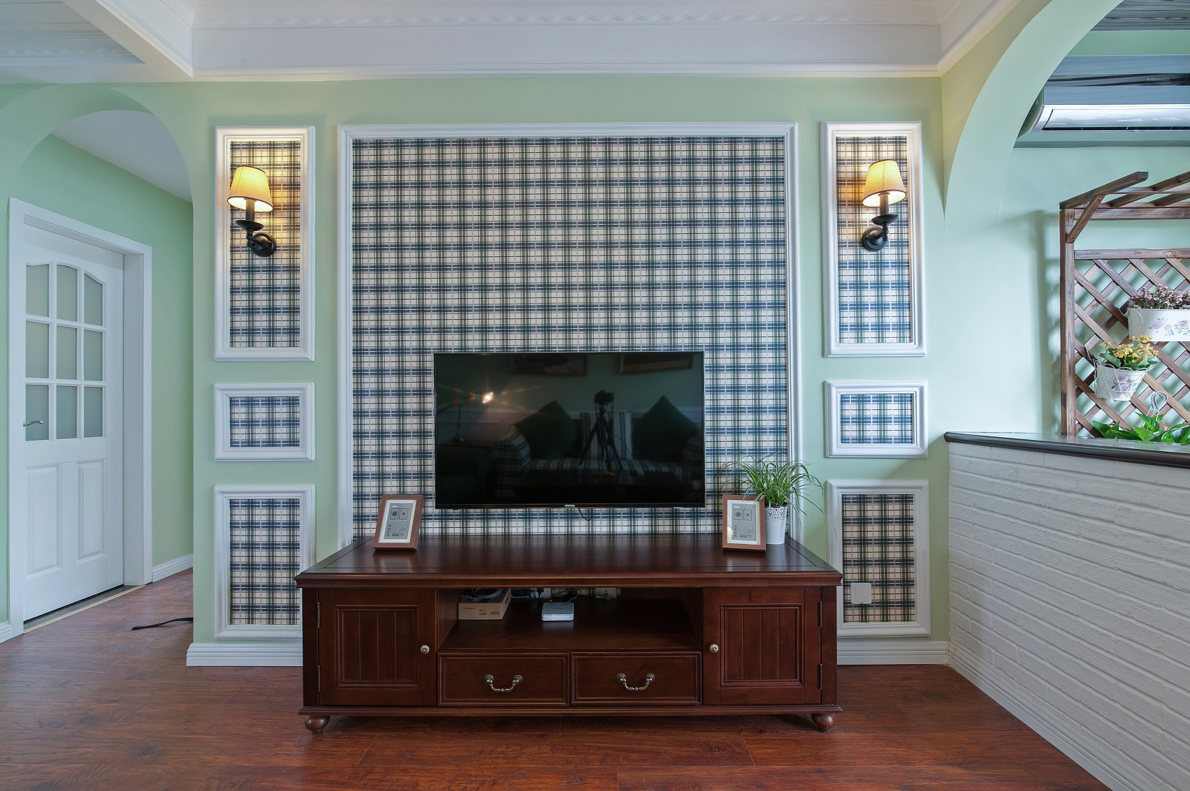 二居室美式风格家电视柜图片
