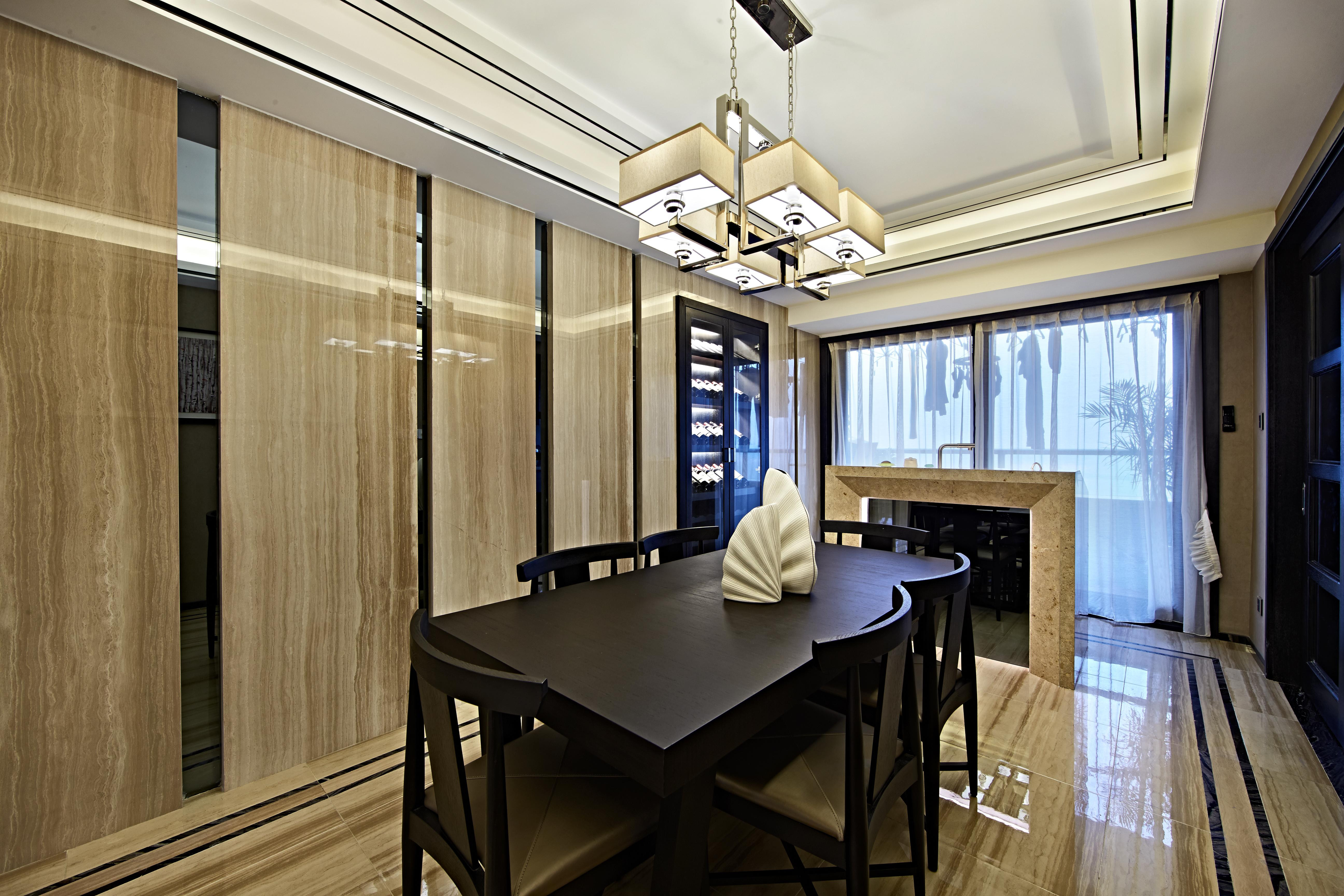 新中式三居装修餐桌图片
