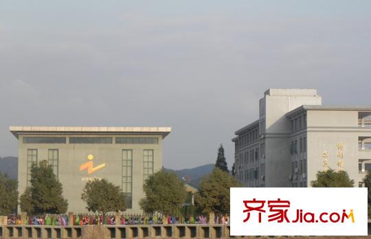 沁芳名苑小学