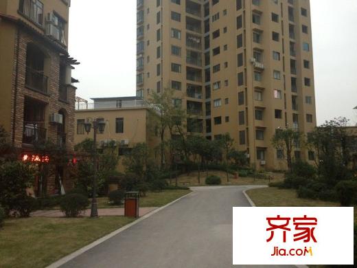 卓然翡翠城外景图
