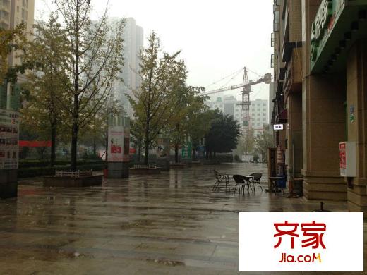 东和城外景图
