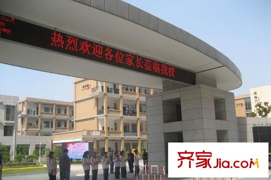 立新天鸿国际花园项目向北700米盛泽第二中学