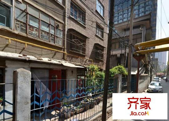 红旗被服厂家属院