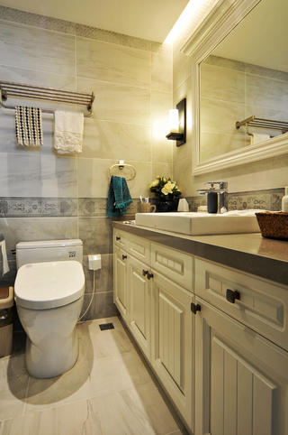 130平美式风格家浴室柜图片