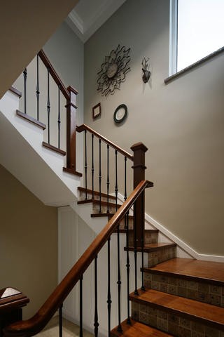 美式别墅装修楼梯图片