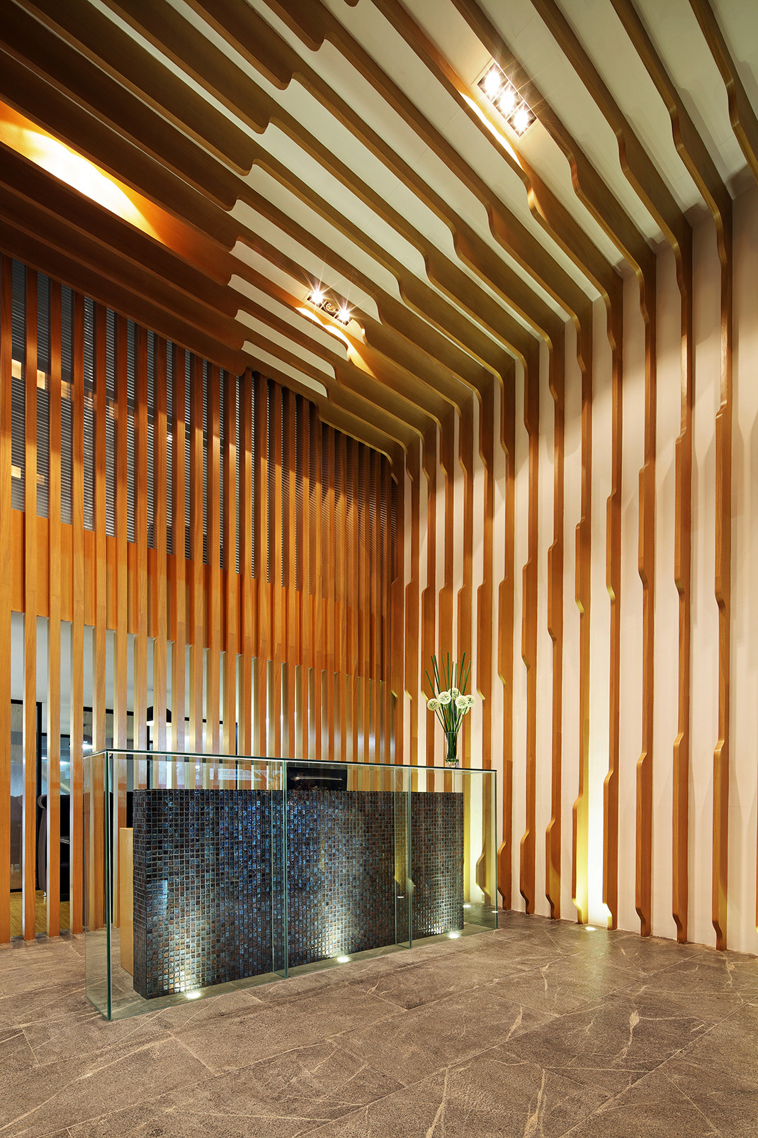 意境优美的办公室装修门厅吊顶