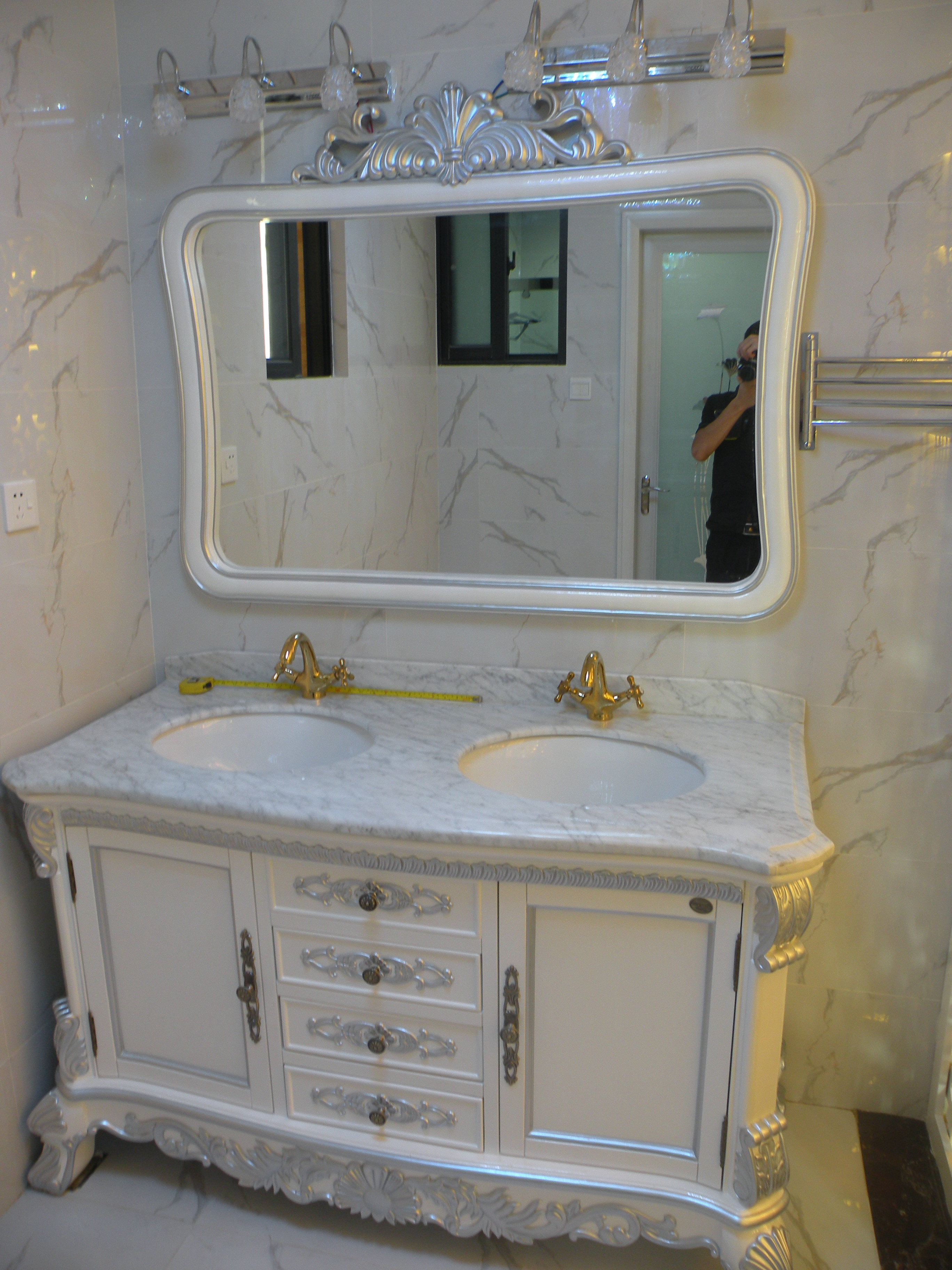 150平欧式风格装修浴室柜图片