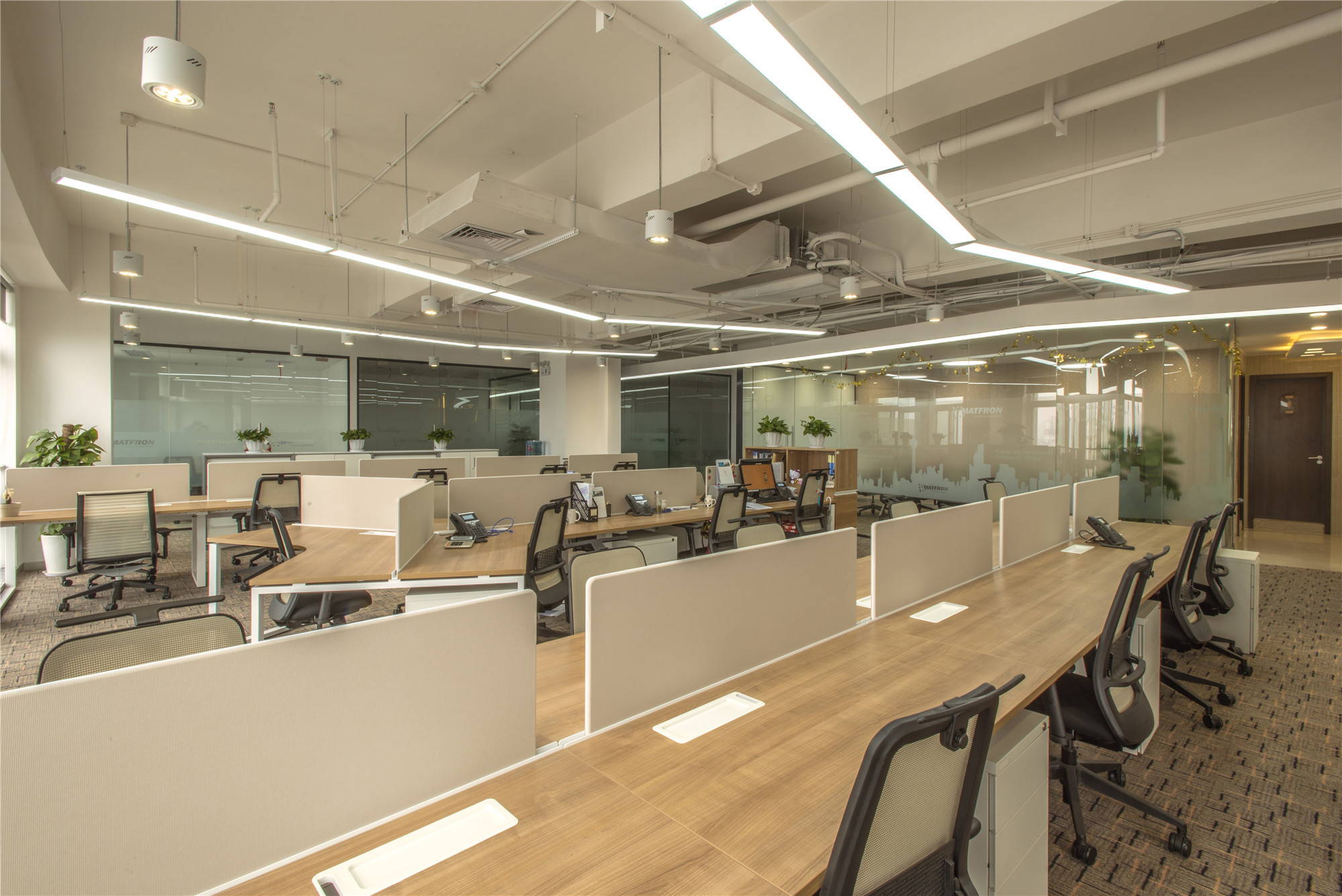 流畅简约风写字间装修公共办公区效果图4/15