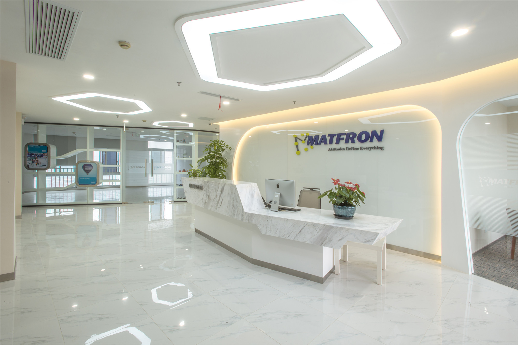 流畅简约风写字间装修前台设计图2/15