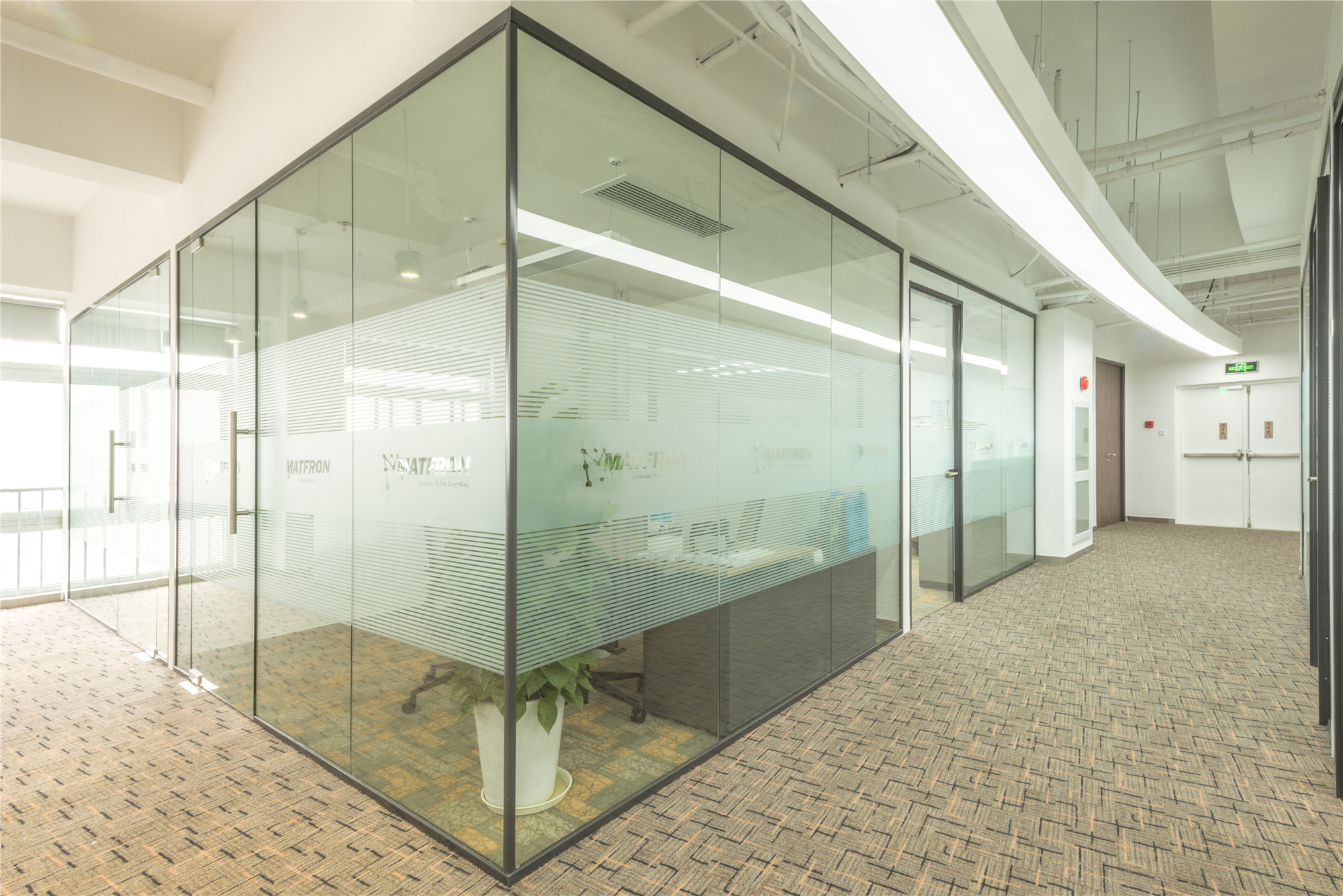 简约都市风卧室淋浴房玻璃隔断设计_齐家网装修效果图