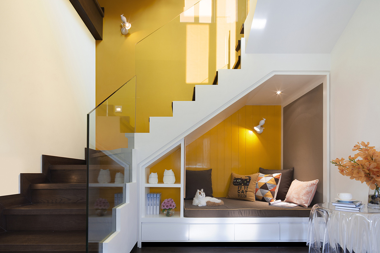 大户型现代风格家楼梯间设计