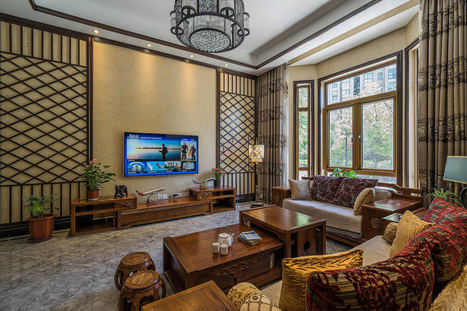 新中式风格别墅装修电视背景墙图片