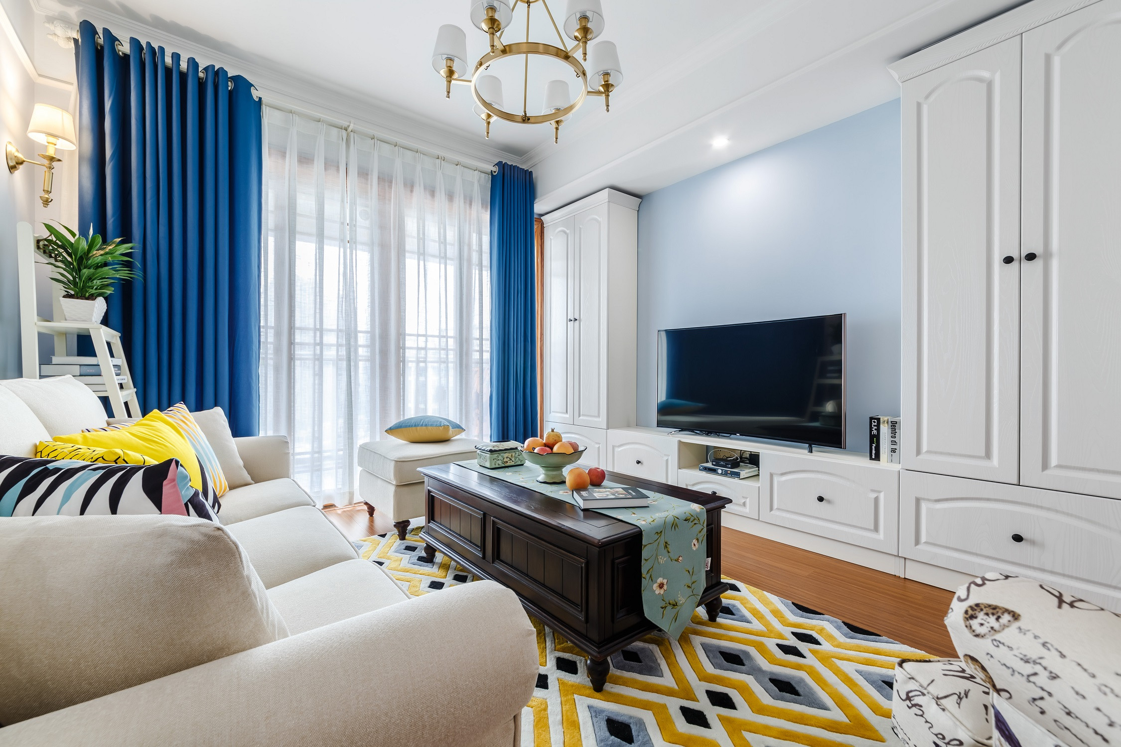 美式风格,15-20万装修,80平米装修,二居室装修,客厅,窗帘,电视背景墙,蓝色