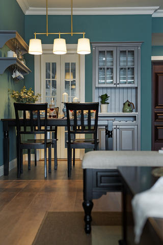 三居室现代美式家餐边柜设计