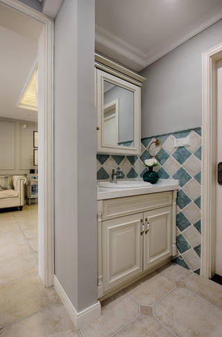 现代美式二居装修浴室柜图片