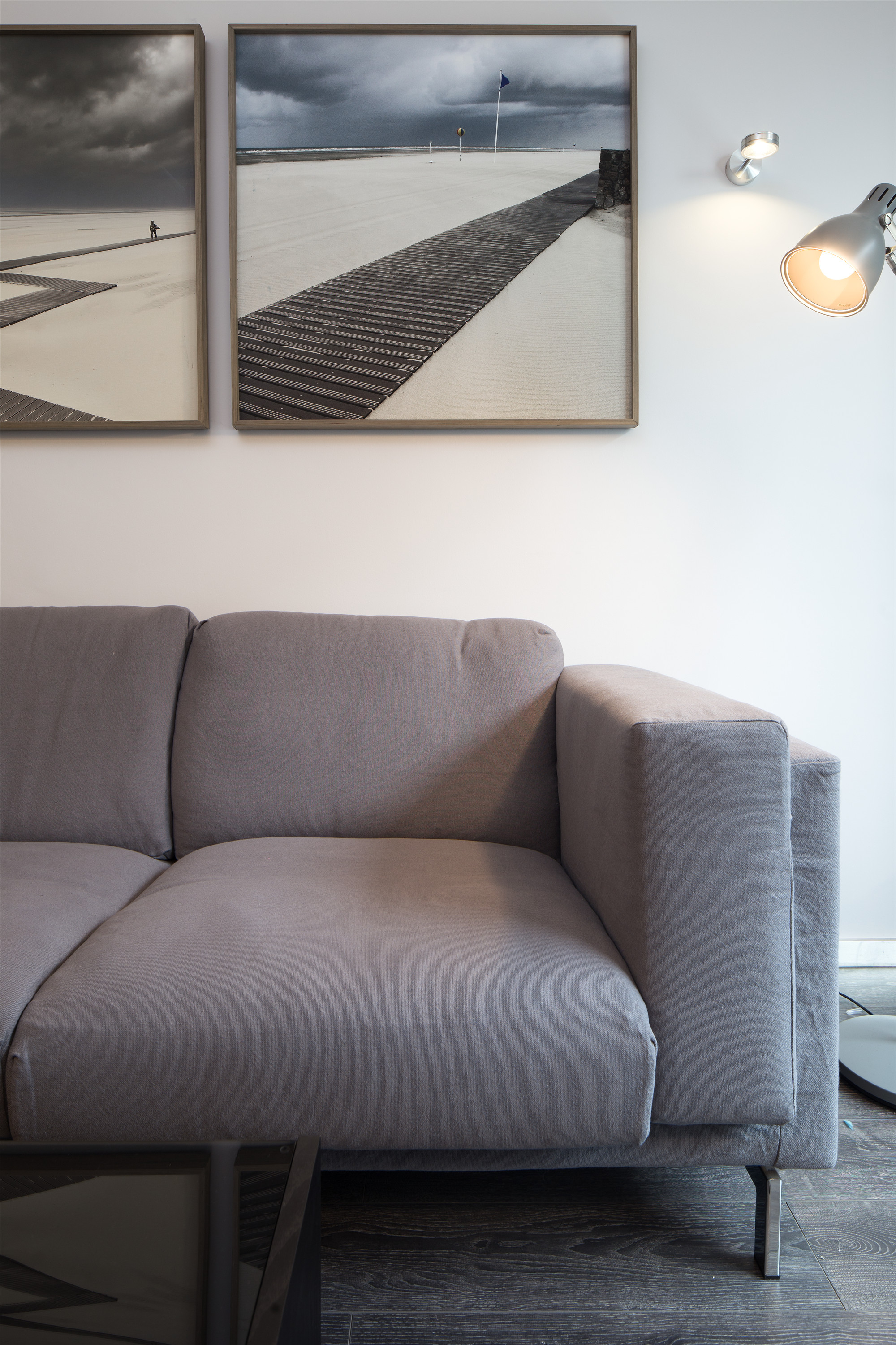 现代简约二居设计沙发图片
