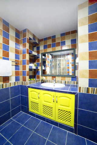 110㎡美式风格家浴室柜图片