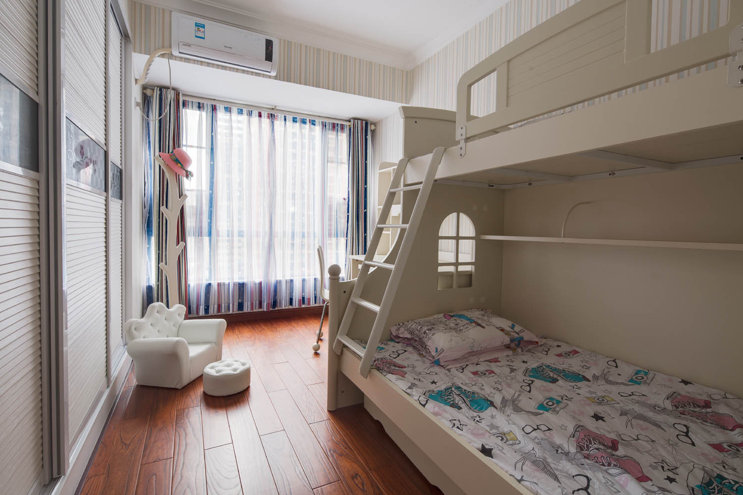 欧式四居装修儿童房设计图