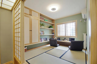 日式三居装修书房设计图