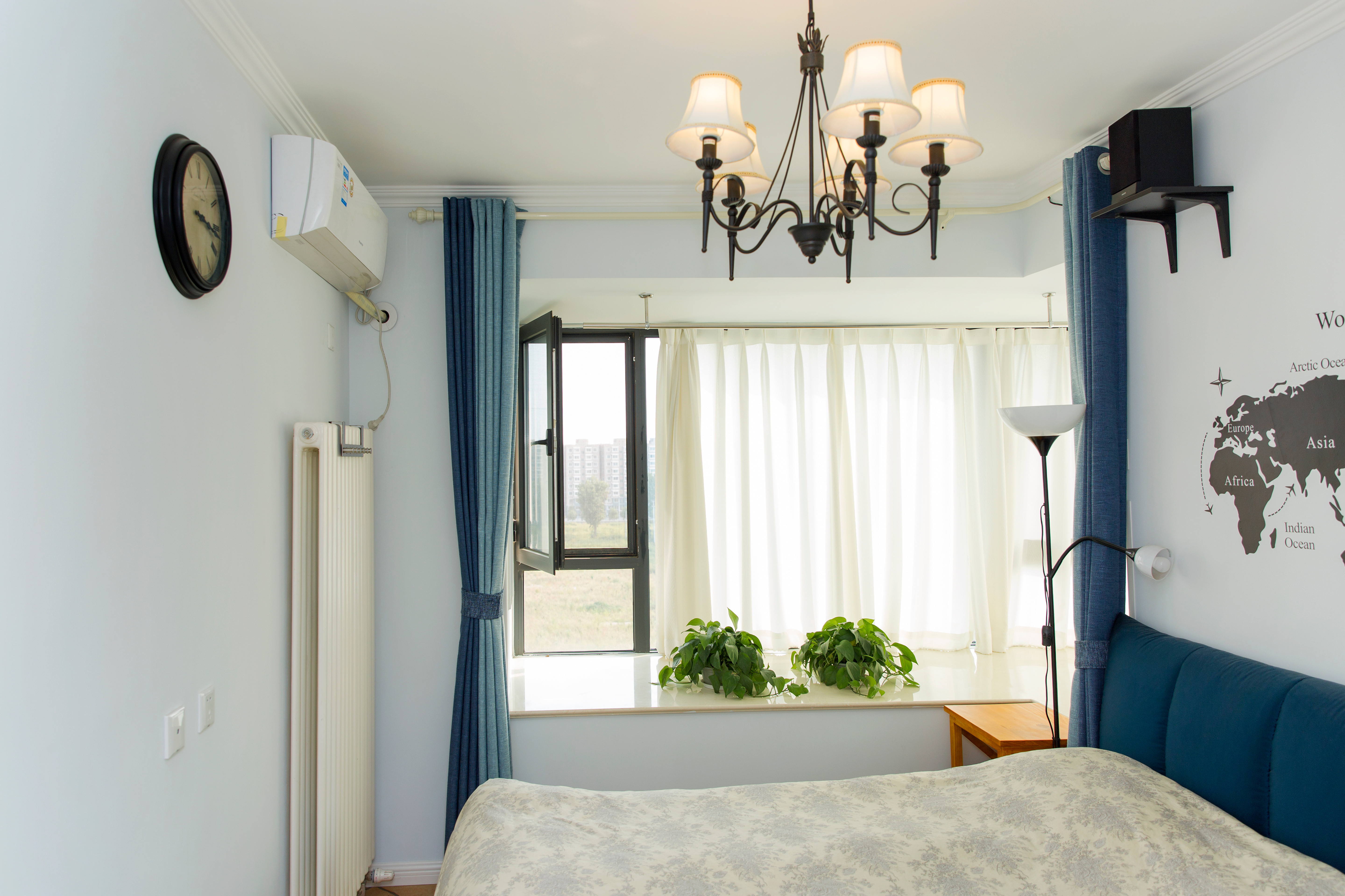 76平现代美式家卧室布置图