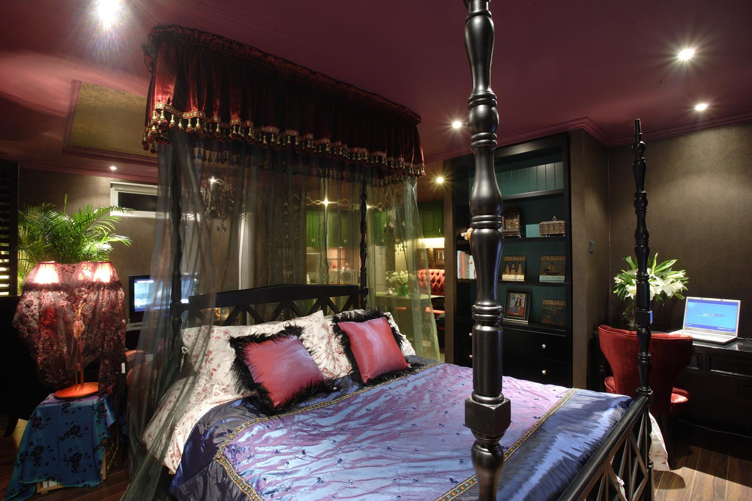 混搭风格,一居室装修,60平米装修,20万以上装修,卧室,床上用品,床,黑色,红色