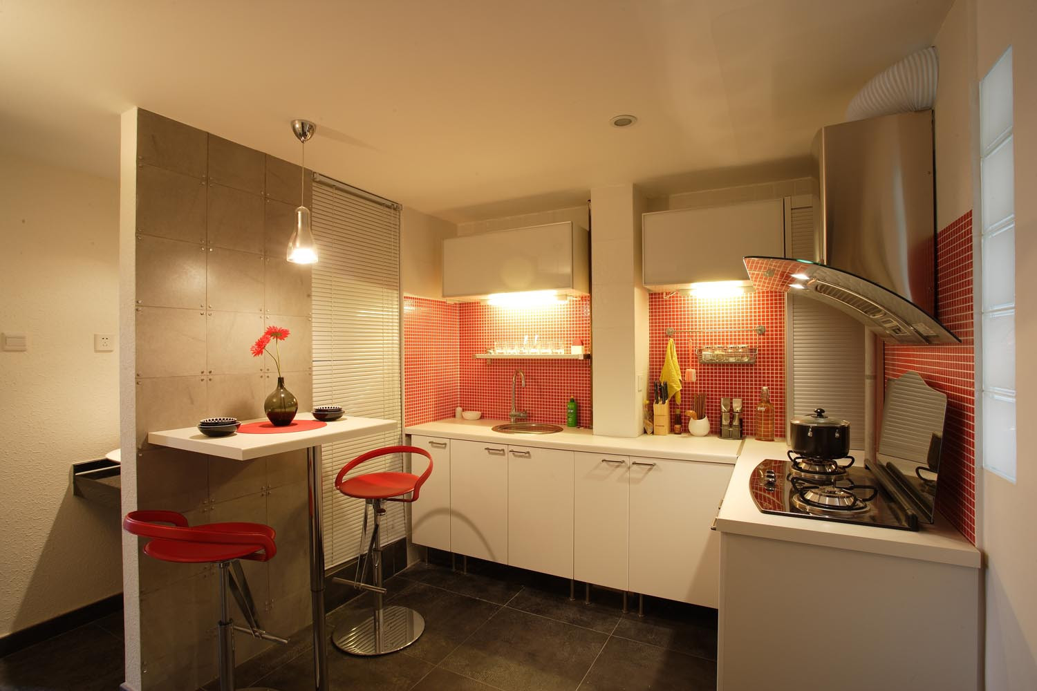 简约风格,一居室装修,10-15万装修,60平米装修,厨房,吧台,橱柜,红色