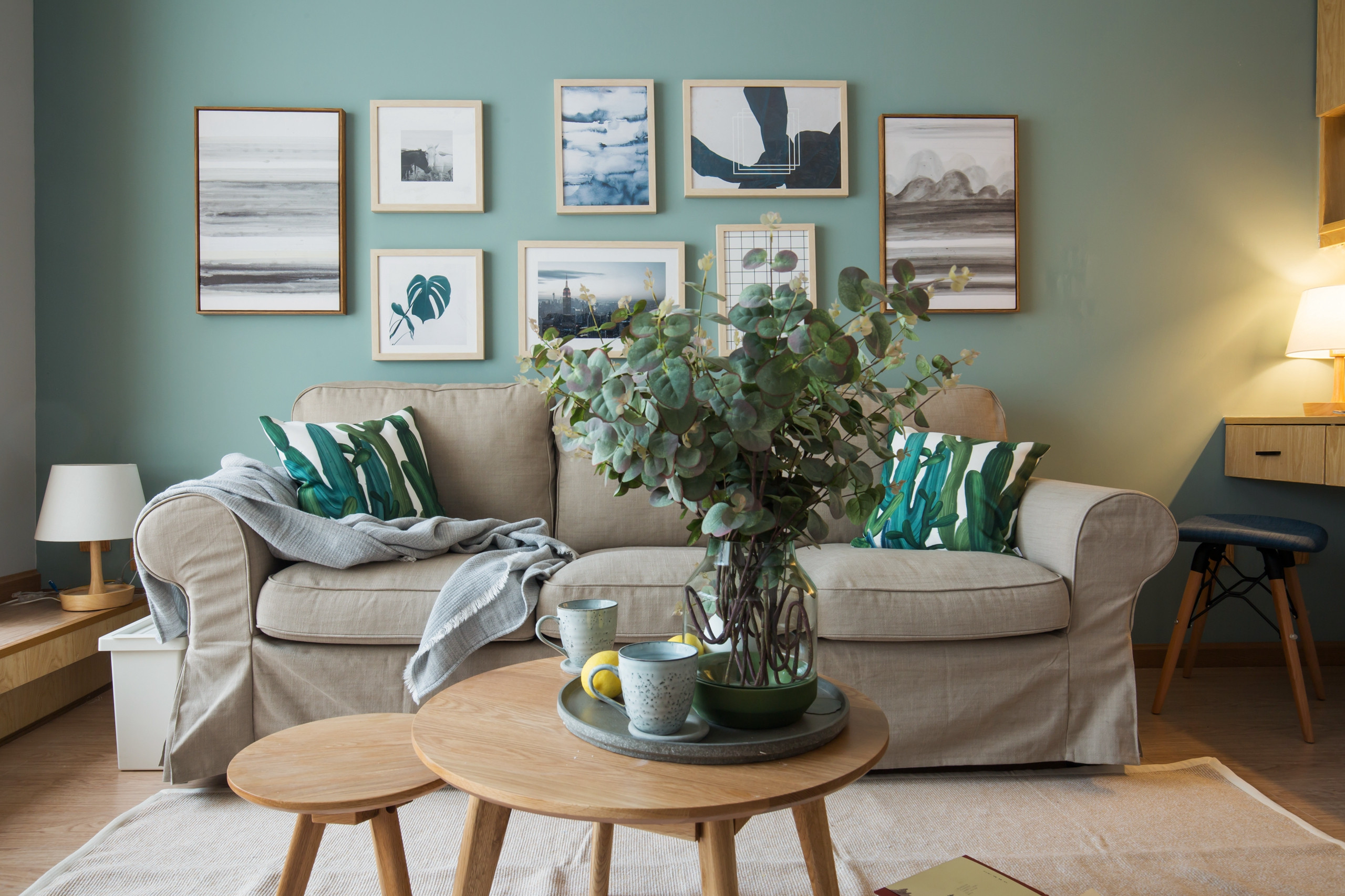 小户型北欧风格家沙发背景墙图片