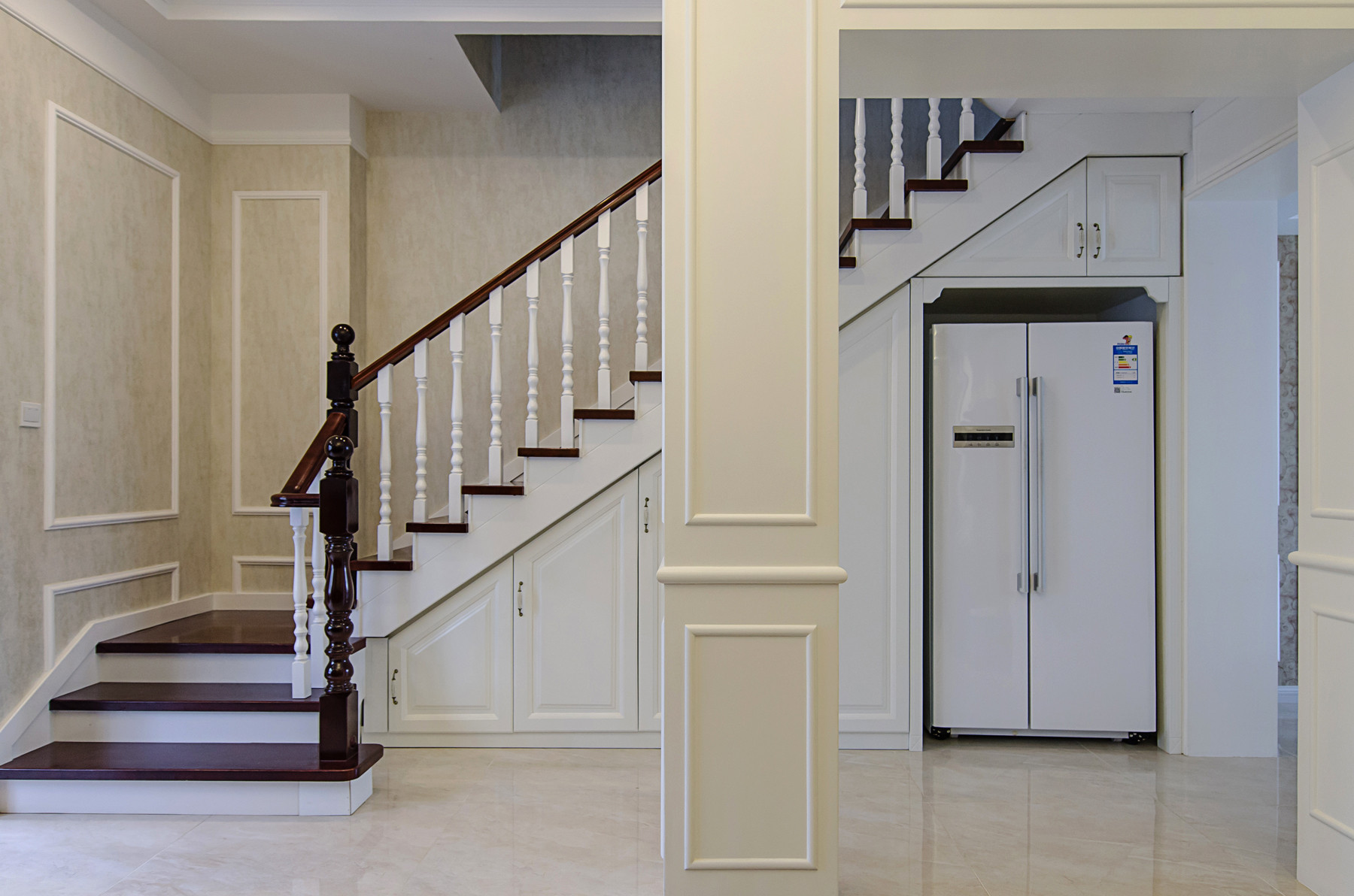 美式风格,140平米以上装修,复式装修,20万以上装修,别墅装修,客厅,楼梯,白色