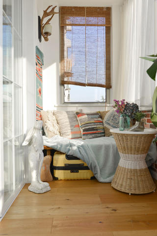 北欧风格三居装修阳台窗帘图片
