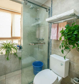 120㎡美式三居装修淋浴房图片