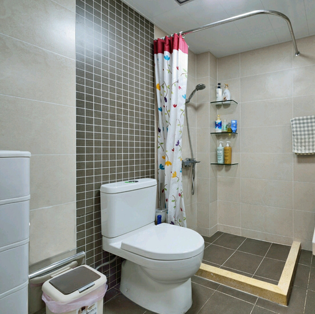 100平米装修,日式风格,15-20万装修,三居室装修,卫生间,淋浴房,灰色