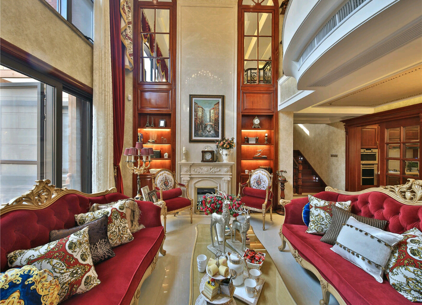 四房装修,别墅装修,140平米以上装修,豪华型装修,客厅,沙发,茶几,欧式风格,红色