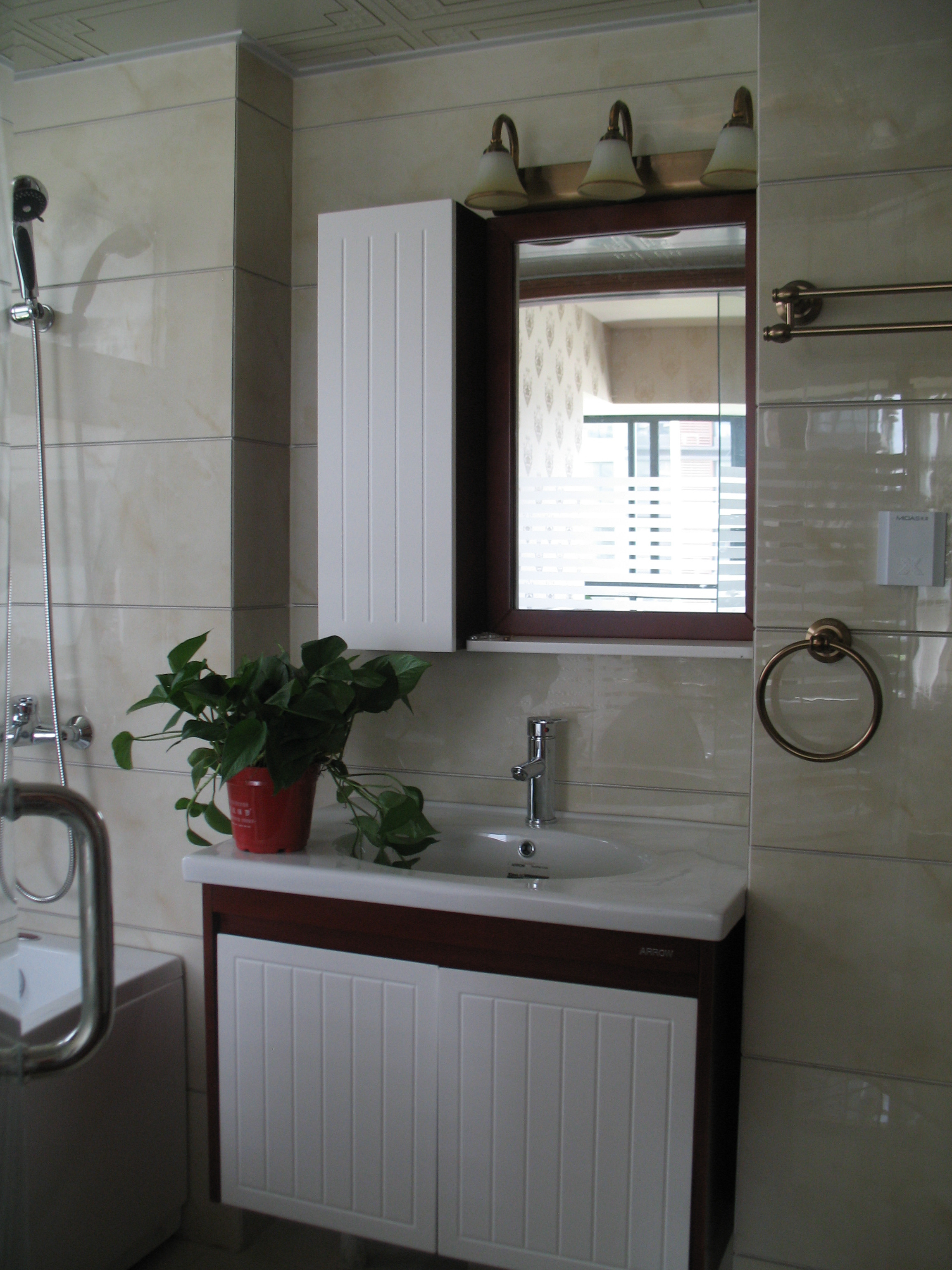 135平中式风格装修浴室柜图片