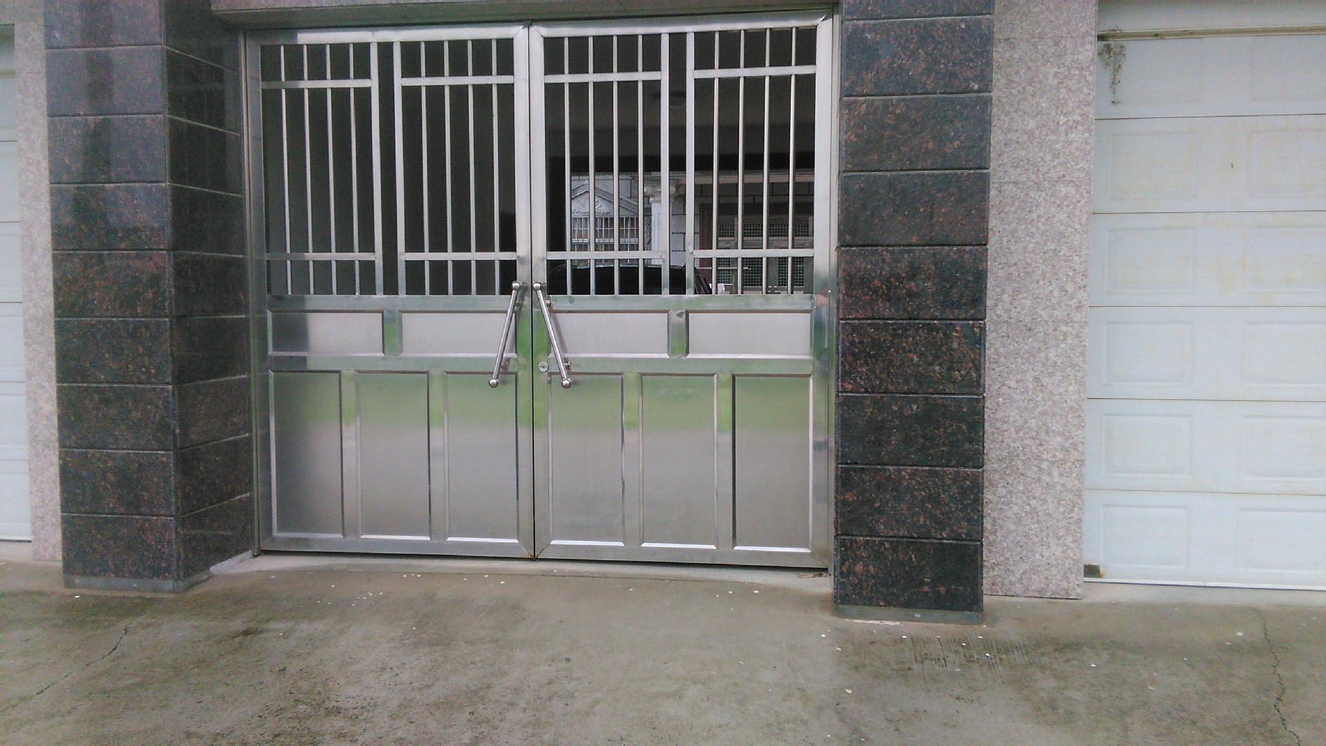 做不锈钢门防盗窗有发展趋势吗