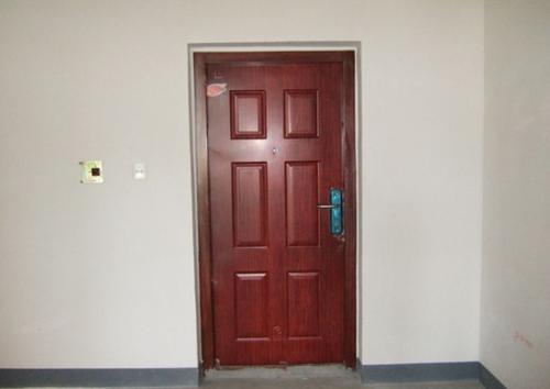 请问进户门可以移位吗