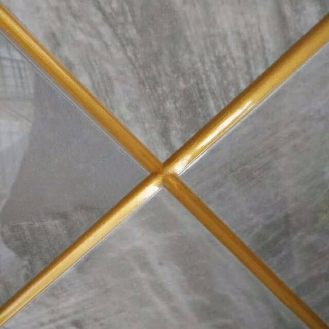 瓷砖美缝:通俗易懂的讲,就是用专业的美缝剂代替常规的瓷砖勾缝剂,让