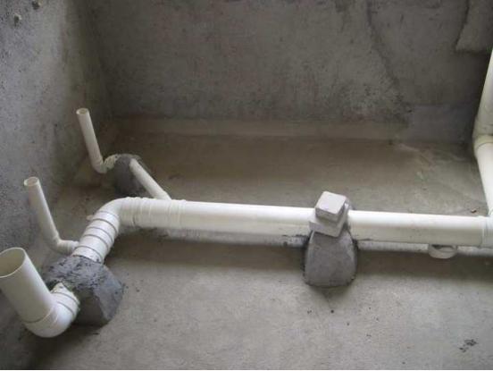 马桶移位方法汇总,只要选对再也不怕马桶堵塞,排水不畅!