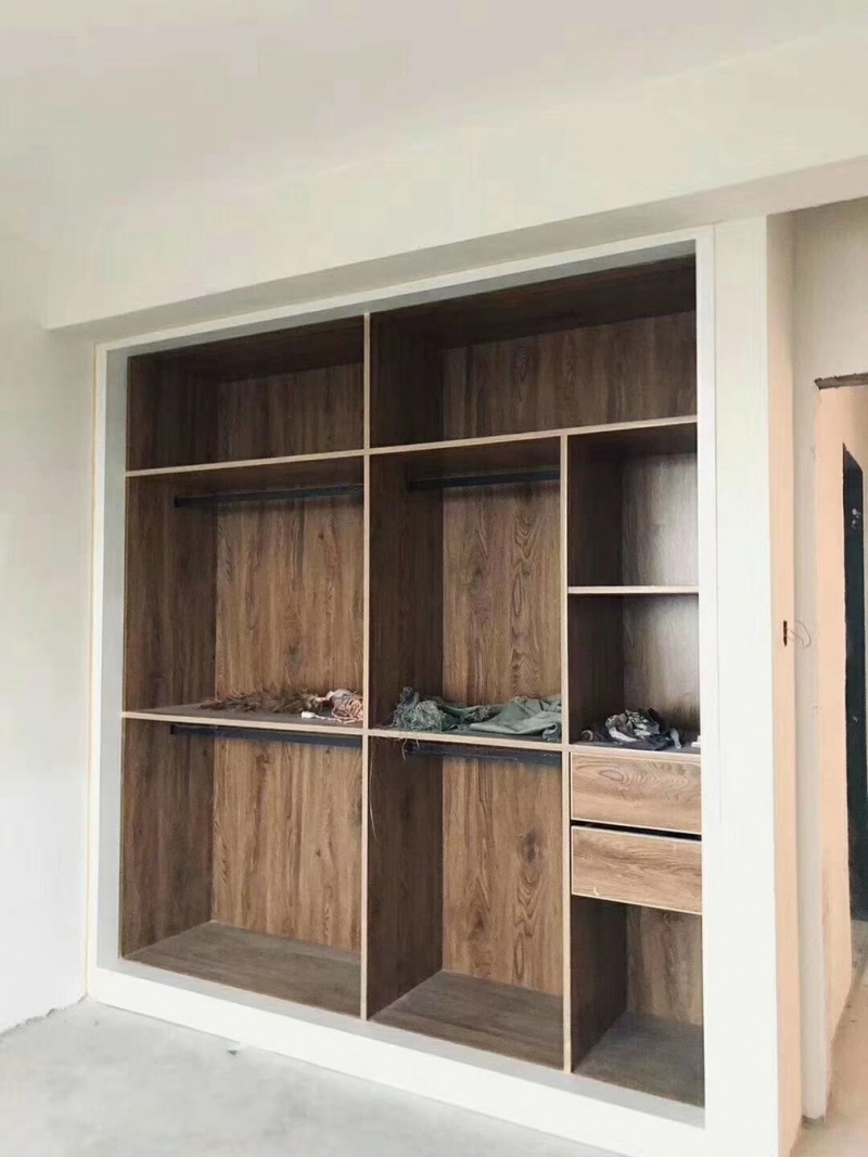 看看我们业主拍的这套现场打制衣柜有没有很惊艳