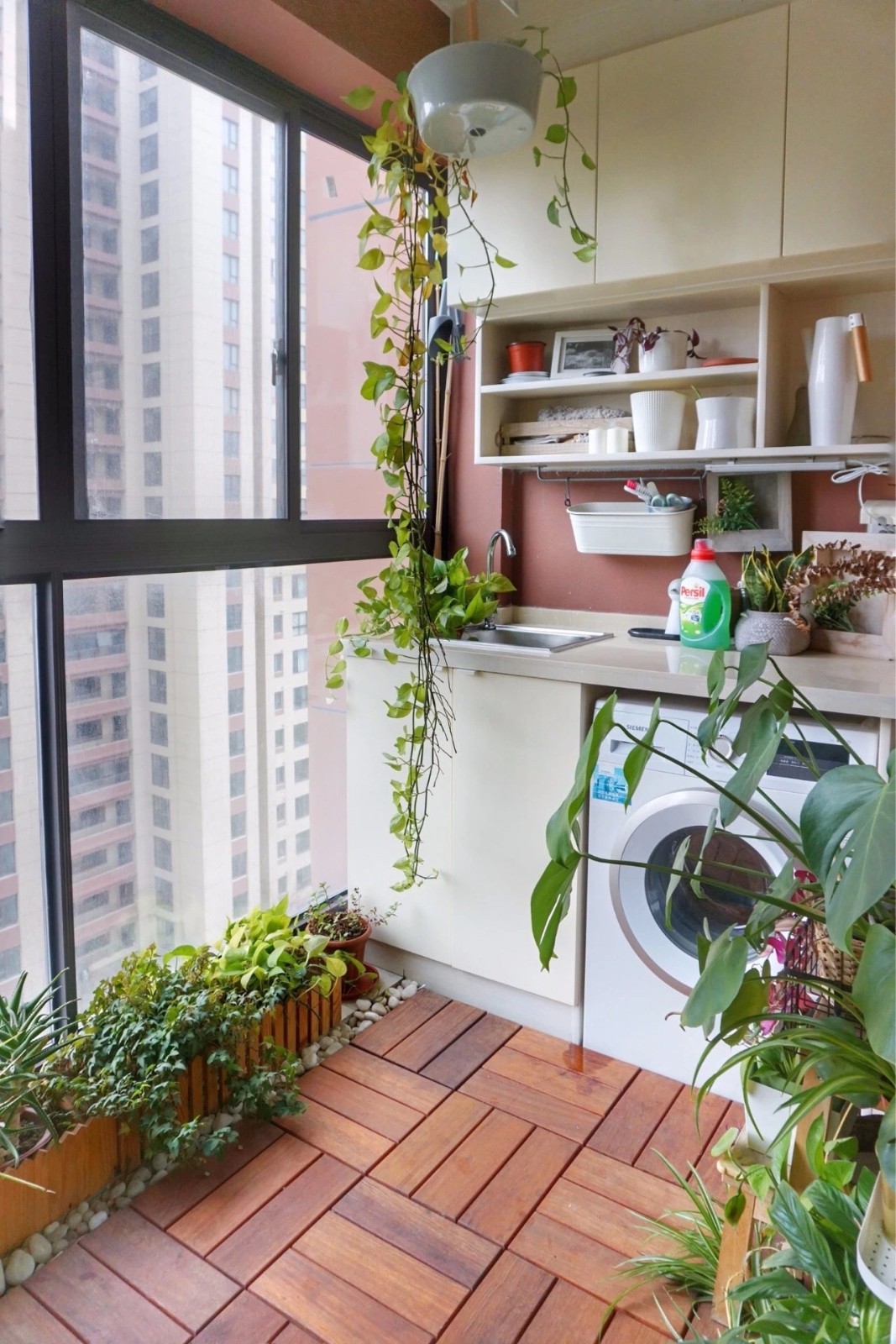 16张温馨的阳台绿植搭配