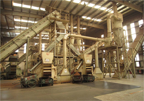 压贴设备前部流程爱丽思f4星环保板材成品大连金跃定制--爱丽思运营