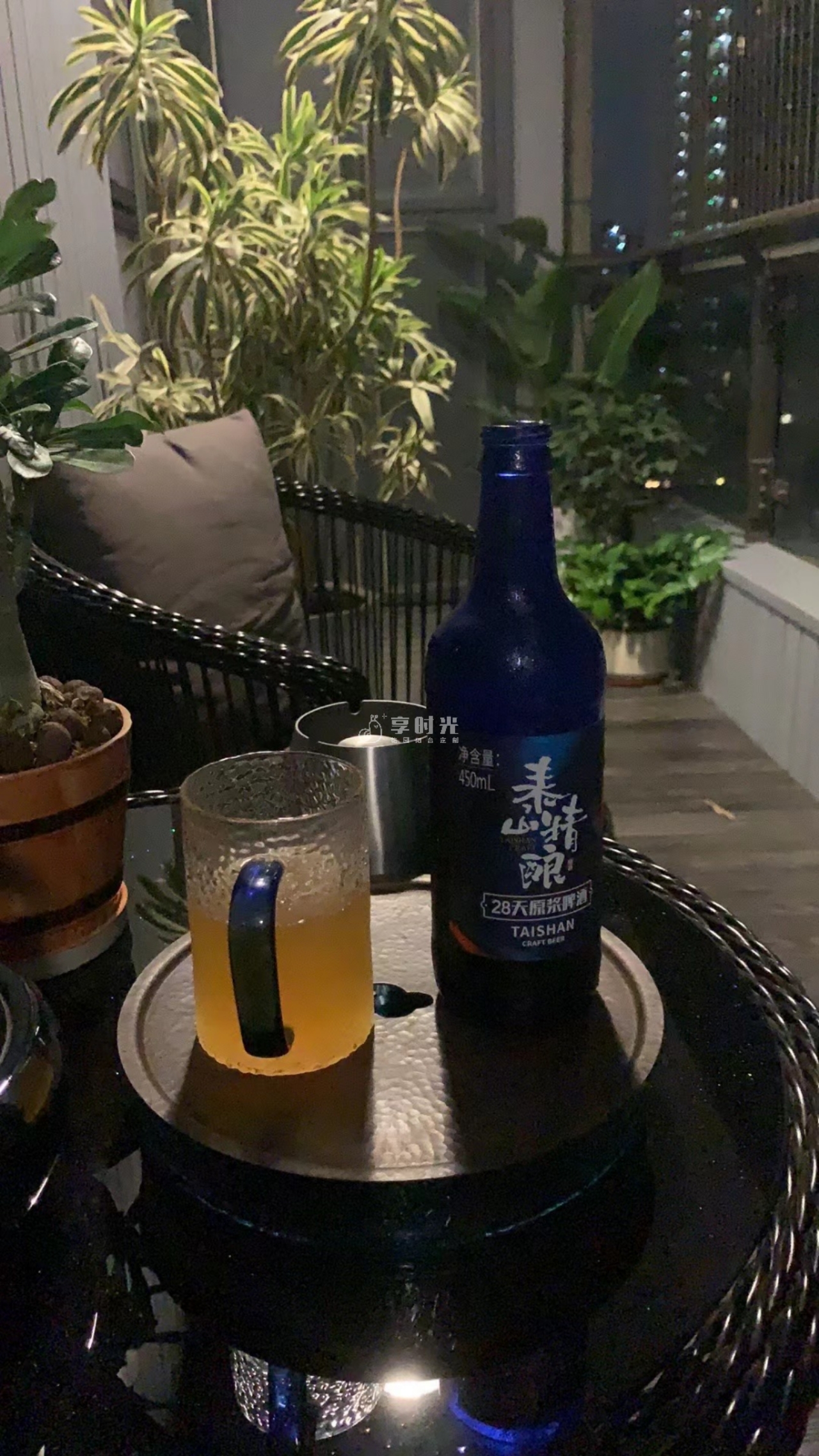 有个休闲阳台,你便可以喝喝酒,做手工,晒太阳,看云朵变幻,感受蓝天的