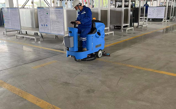 东台洗地机助力工业工厂车间地面清洁