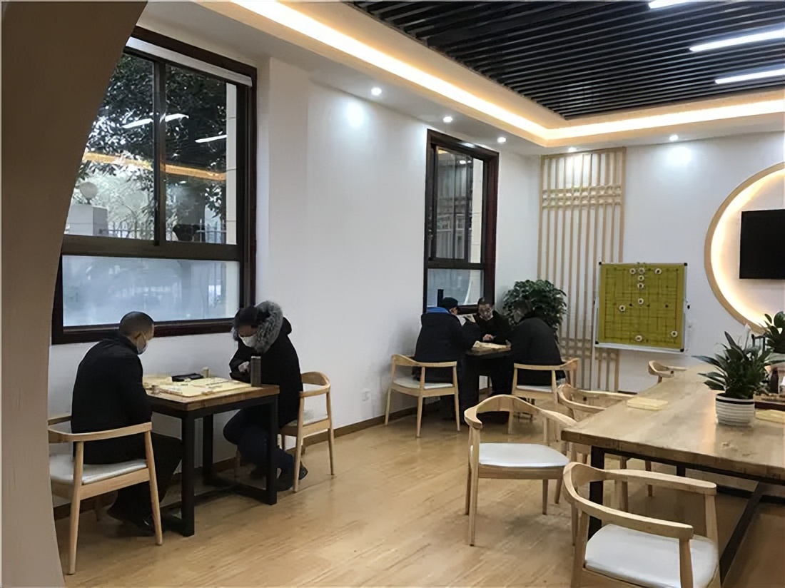 趁养老产业高峰老年大学这样设计更能打动老人的心