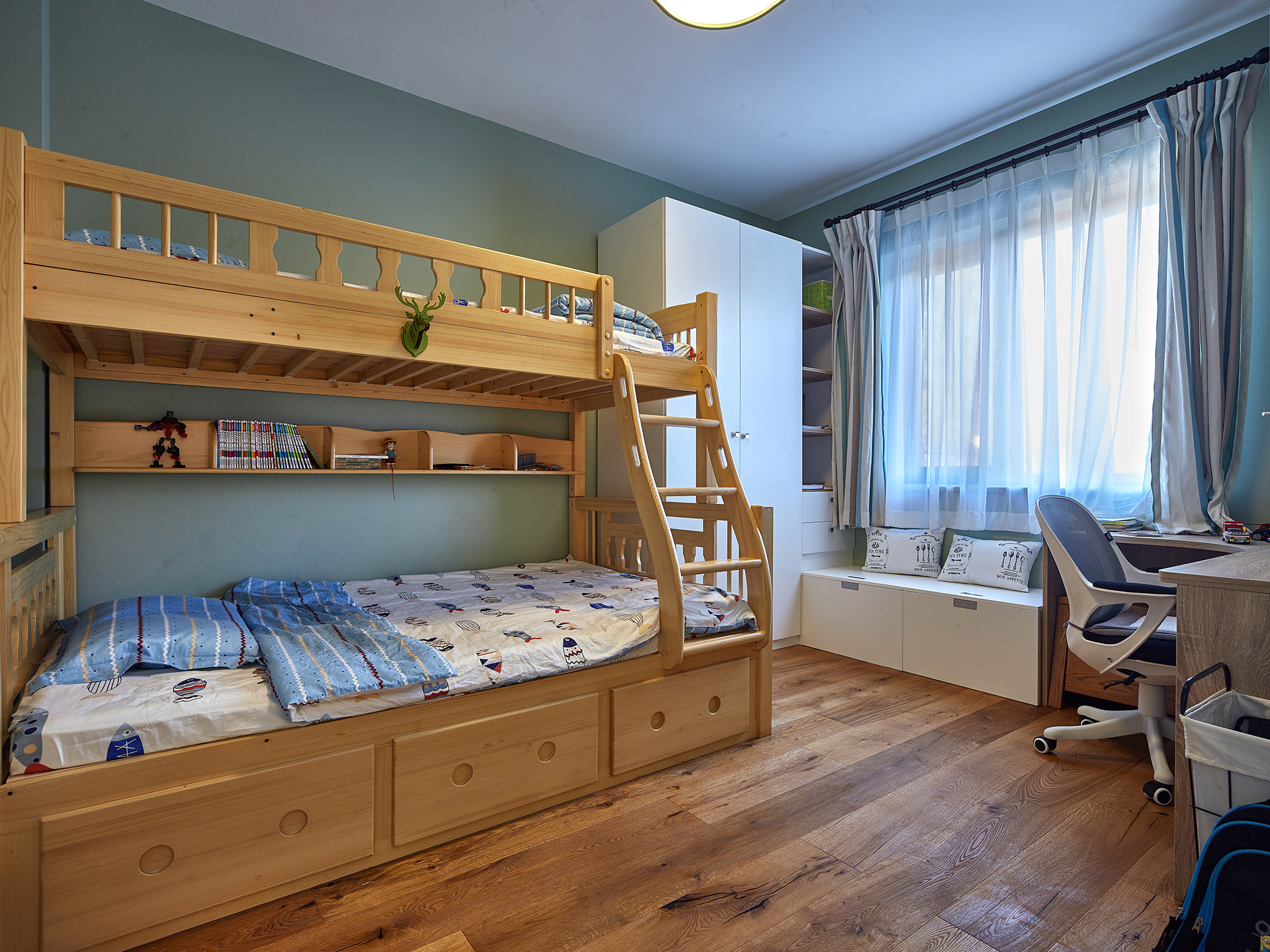 三居室装修,140平米以上装修,20万以上装修,卧室,北欧风格,儿童床,原木色